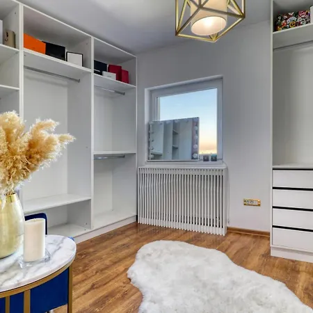14Th Luxury Flat-3